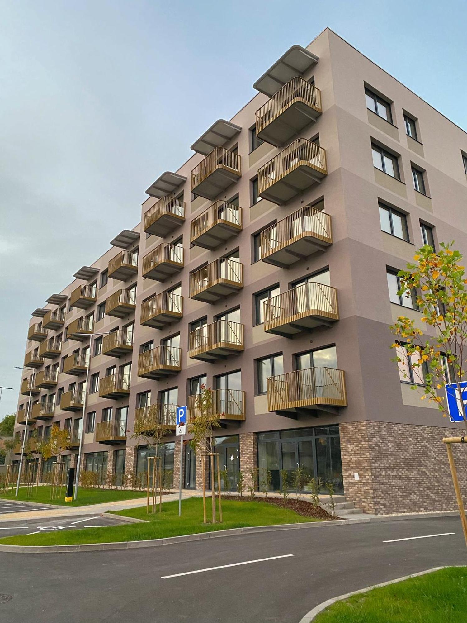 City Apartment I Trenčín Eksteriør billede